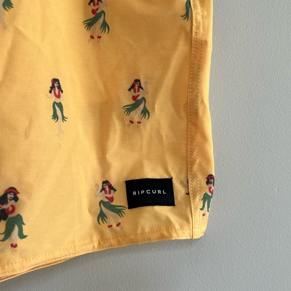 Rip Curl Nwt Tropical Vibes 17” Volley Swim Board Shorts Washed Yellow, Xxl — image 5 of 8